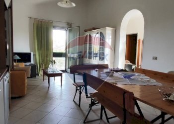 Sala da pranzo - Villa contrada costabaira
 
18, Caltagirone - foto 15