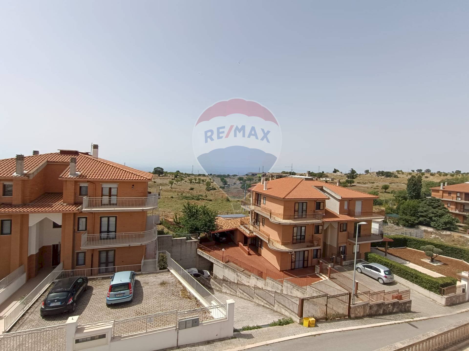 Edificio all\'aperto - Trilocale Via Edoardo De Filippo
 
snc, San Marco in Lamis - foto 3