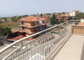 Balcone - Trilocale Via Edoardo De Filippo
 
snc, San Marco in Lamis - foto 1