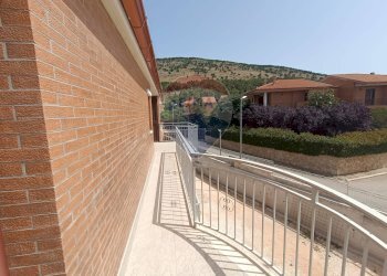 Balcone - Trilocale Via Edoardo De Filippo
 
snc, San Marco in Lamis - foto 16