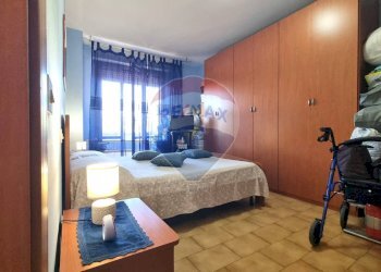 Camera / camera da letto - Trilocale Via Gilching
 
12, Cecina - foto 3