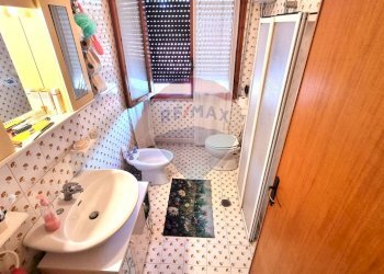 Bagno - Trilocale Via Gilching
 
12, Cecina - foto 11