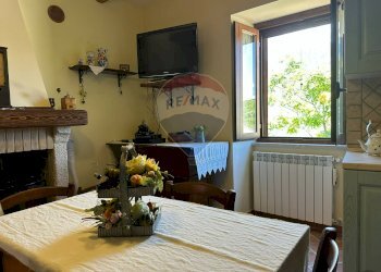 Sala da pranzo - Independent house Via Casile
 
snc, Scapoli - photo 28