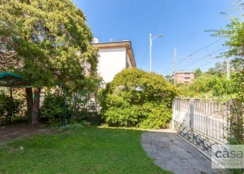 Foto 6 - Villa Via Carducci
 
4, Gazzada Schianno - foto 2