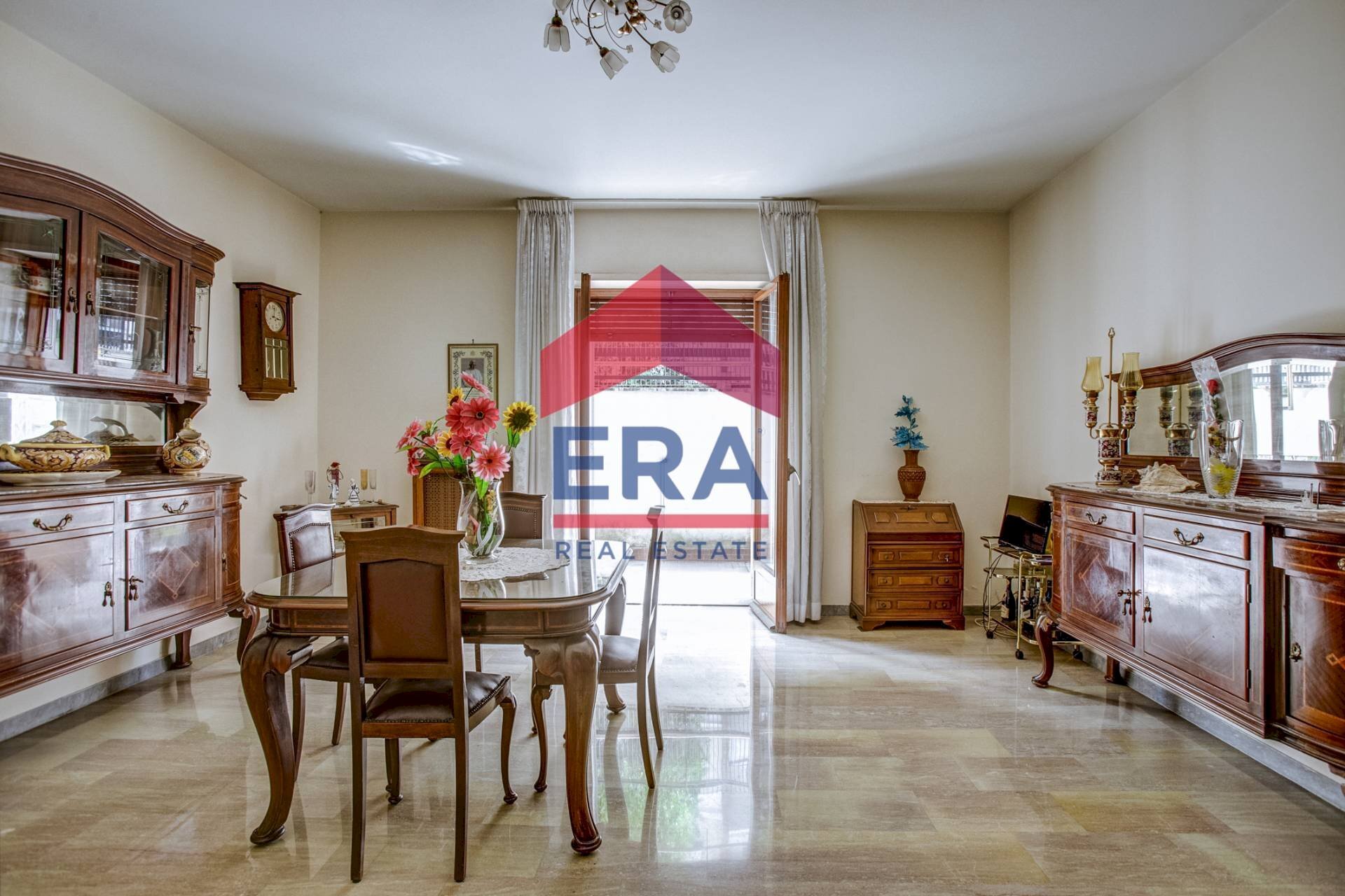 Salone - Trilocale Via Enrico Fermi
 
49, Roma - foto 2