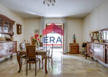 Salone - Trilocale Via Enrico Fermi
49, Roma - foto 2