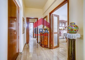 Viste - Trilocale Via Enrico Fermi
49, Roma - foto 4