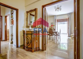 Viste - Trilocale Via Enrico Fermi
49, Roma - foto 5