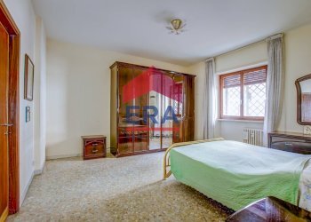 Camera da letto - Trilocale Via Enrico Fermi
49, Roma - foto 7