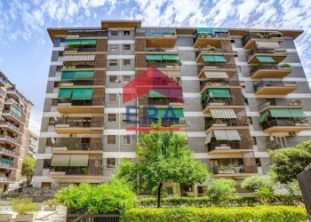 Esterna - Trilocale Via Enrico Fermi
49, Roma - foto 24