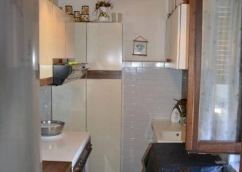 Cucina - Bilocale via Paolo Mantegazza, 15, Parabiago - foto 19