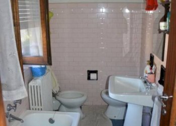 Bagno - Two-room apartment via Paolo Mantegazza, 15, Parabiago - photo 12