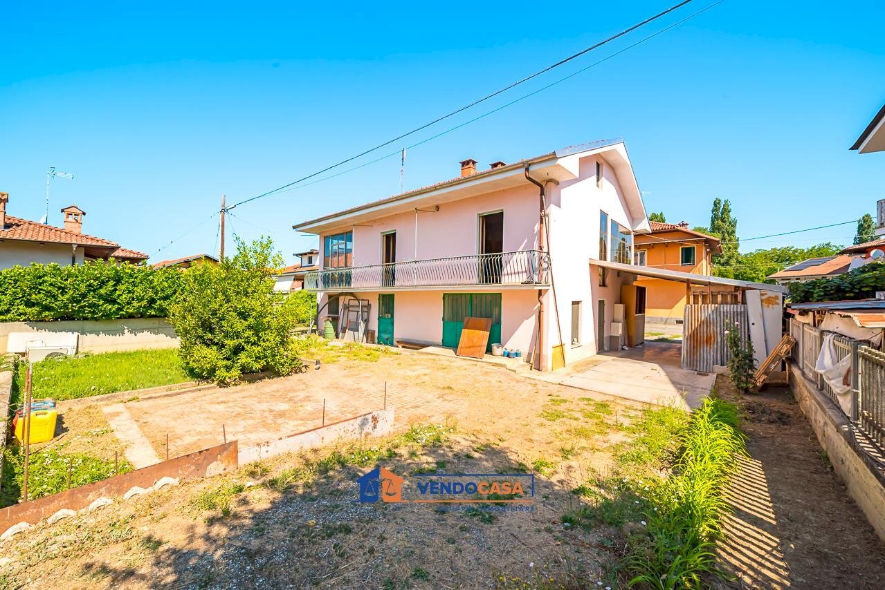 Independent house Cavallermaggiore - photo 1