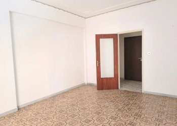 Four-room apartment Via Santa Marta, Messina - photo 3