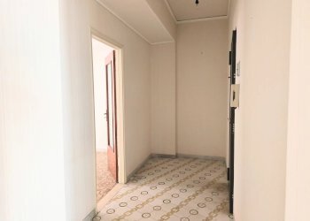 Four-room apartment Via Santa Marta, Messina - photo 4