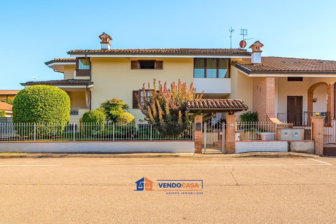 Independent house Cherasco - photo 1