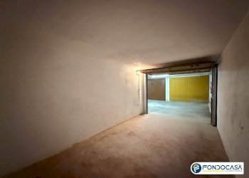 Foto 5 - Box Via Palestro
 
7, Loano - foto 5