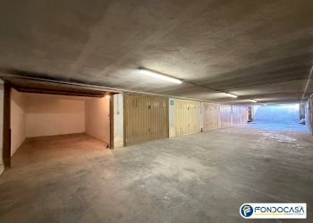 Foto 8 - Box Via Palestro
 
7, Loano - foto 8