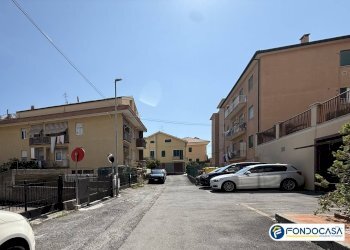 Foto 2 - Box Via Palestro
 
7, Loano - foto 2