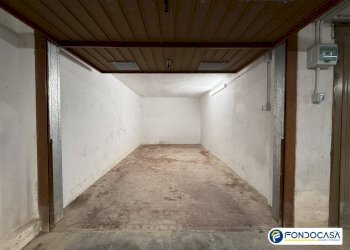Foto 12 - Box Via Palestro
 
7, Loano - foto 12