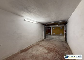 Foto 15 - Box Via Palestro
 
7, Loano - foto 15