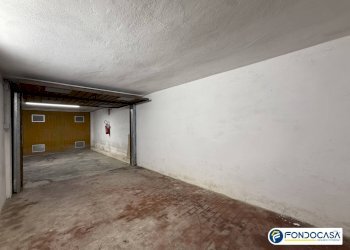 Foto 16 - Box Via Palestro
 
7, Loano - foto 16