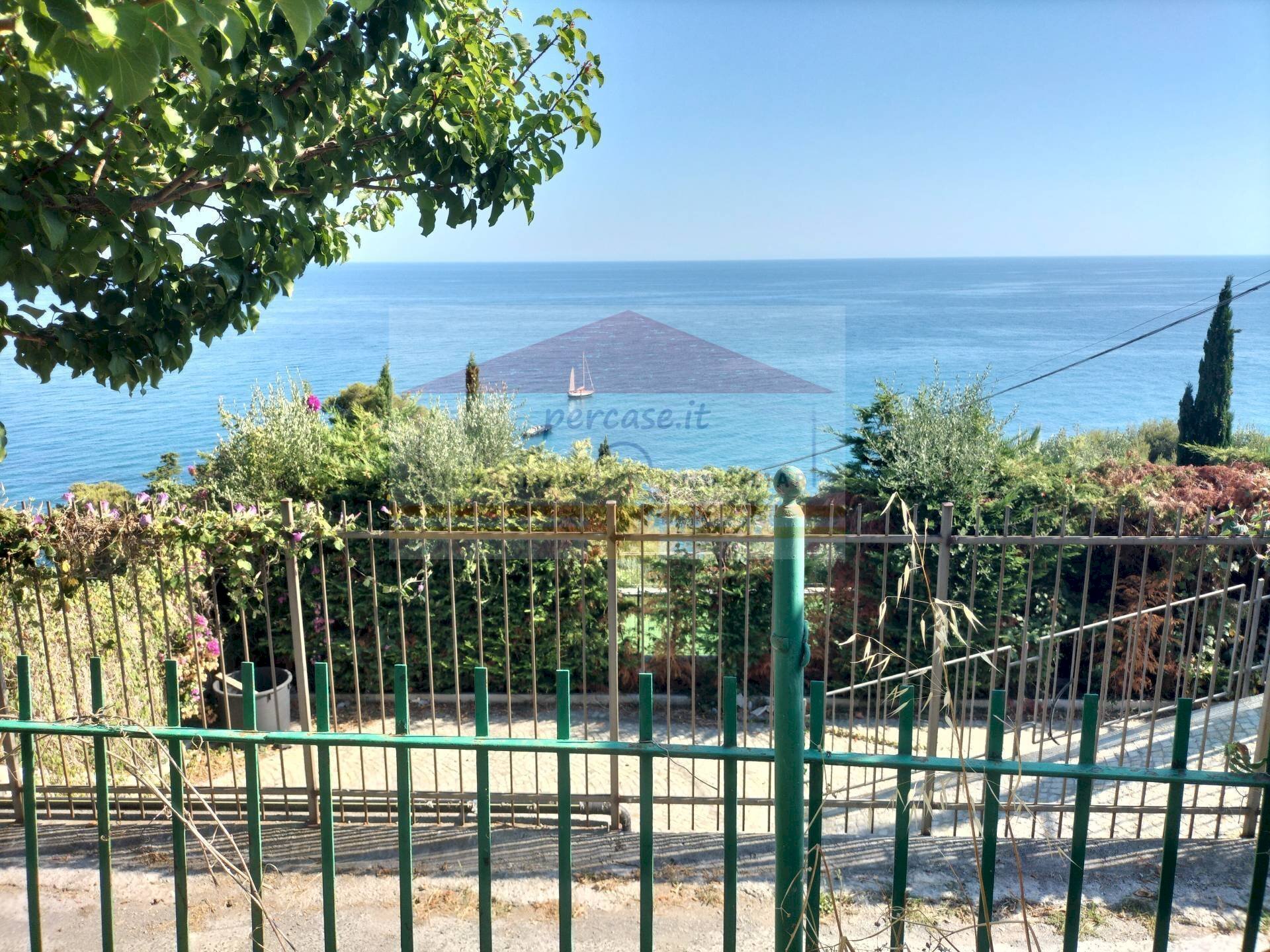 Foto 1 - Bilocale regione Ciapin
 
16, Cipressa - foto 1