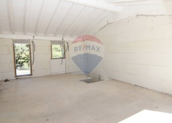 Stanza vuota - Casa semi indipendente Via 5 Vette, Cuasso al Monte - foto 13