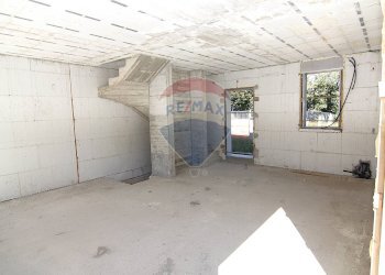 Stanza vuota - Casa semi indipendente Via 5 Vette, Cuasso al Monte - foto 15