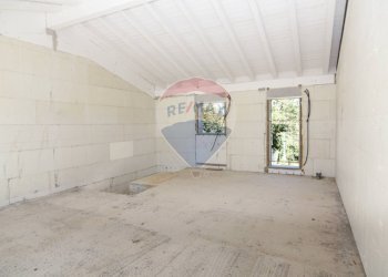 Stanza vuota - Casa semi indipendente Via 5 Vette, Cuasso al Monte - foto 17