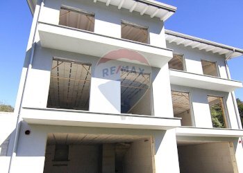 Edificio all\'aperto - Casa semi indipendente Via 5 Vette, Cuasso al Monte - foto 19