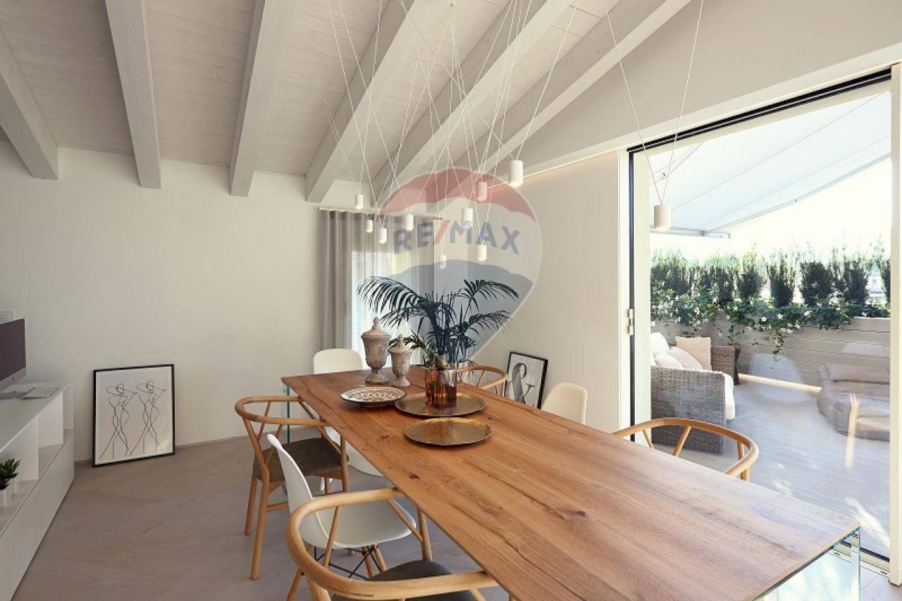 Sala da pranzo - Attico Via Giovanni Mansionario
 
6, Verona - foto 1