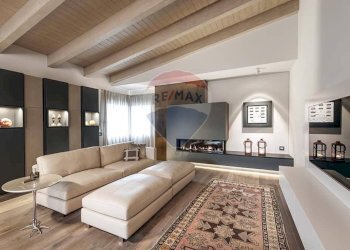 Soggiorno - Attico Via Giovanni Mansionario
 
6, Verona - foto 2