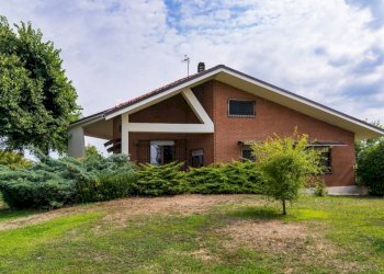 Facciata - Villa via Poirino, 397, Carmagnola - foto 2