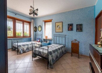 Camera da letto - Villa via Poirino, 397, Carmagnola - foto 19