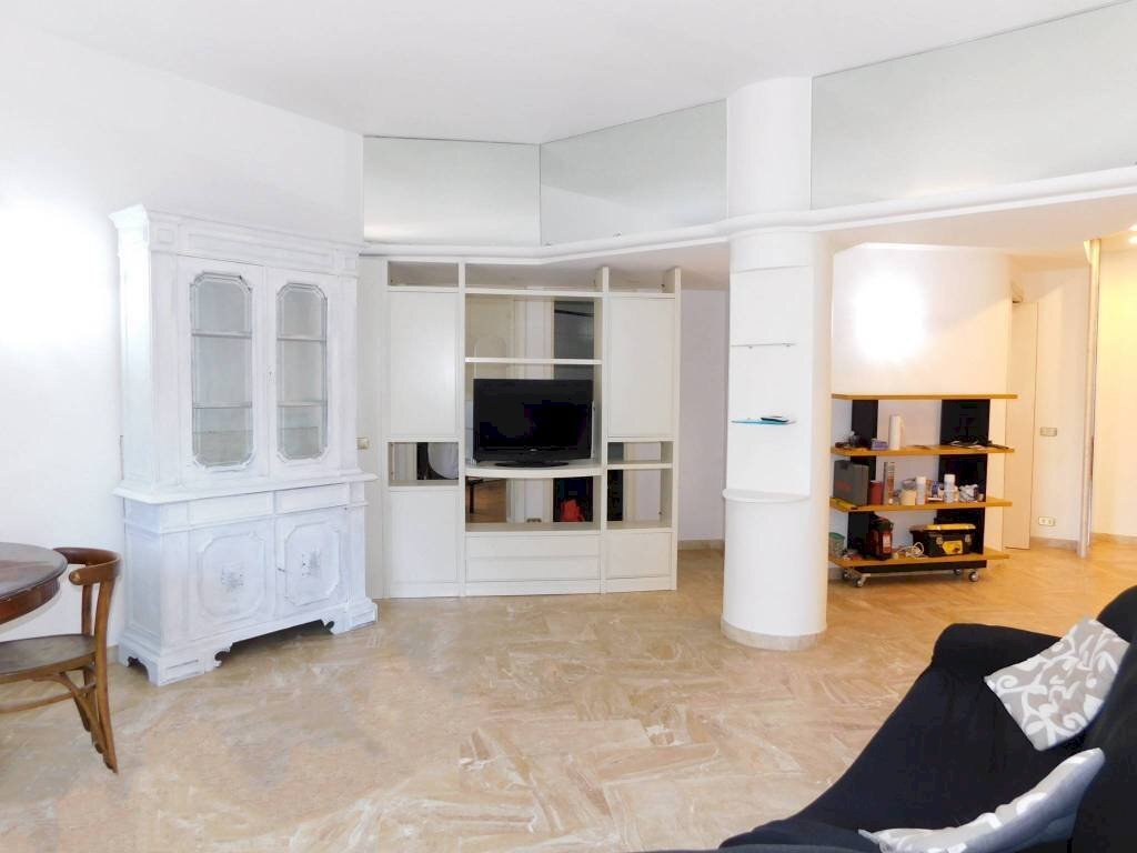 Salone - Three-room apartment Roma - photo 1