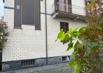 Facciata - Quadrilocale strada alla Fornace, Biella - foto 5