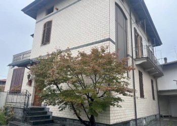 Facciata - Quadrilocale strada alla Fornace, Biella - foto 12