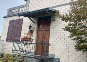 Facciata - Quadrilocale strada alla Fornace, Biella - foto 13