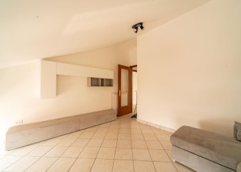 Three-room apartment Via Mazzini, Caraglio - photo 3