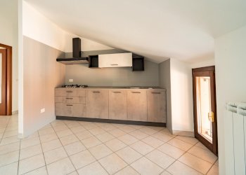 Three-room apartment Via Mazzini, Caraglio - photo 7