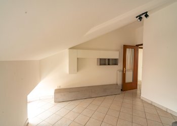 Three-room apartment Via Mazzini, Caraglio - photo 14