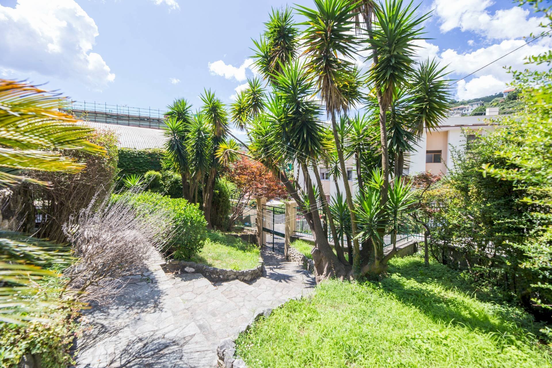 Villa Salita alla Chiesa di Fegino, Genova (zona Cornigliano) - foto 3