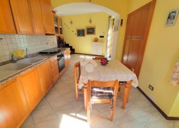 Casa indipendente Via 5 Martiri, Carezzano - foto 2