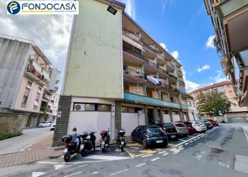 Foto 3 - Quadrilocale Via dei Seirullo
 
27, Albisola Superiore - foto 2