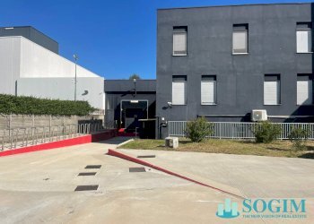 Foto 5 - Capannone via enrico fermi
 
7, Burago di Molgora - foto 5