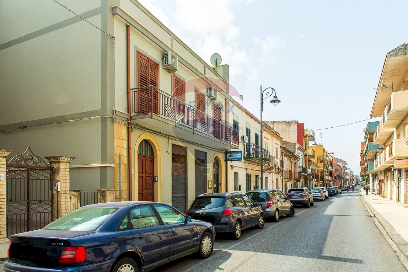 Edificio all\'aperto - Casa semi indipendente Via Umberto I
 
304, Nizza di Sicilia - foto 3