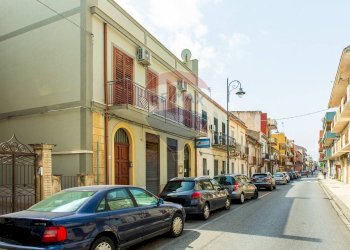 Edificio all\'aperto - Casa semi indipendente Via Umberto I
 
304, Nizza di Sicilia - foto 3