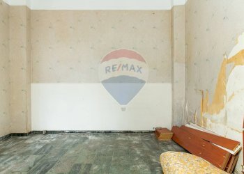 Stanza vuota - Casa semi indipendente Via Umberto I
 
304, Nizza di Sicilia - foto 11