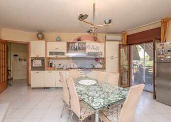 Cucina - Quadrilocale Via Angelo Alberghina
 
6, Caltagirone - foto 12